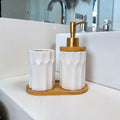 Kit Banheiro Elegance 3 Peças - Conjunto Dispenser, Porta Escova e Bandeja em Bambu